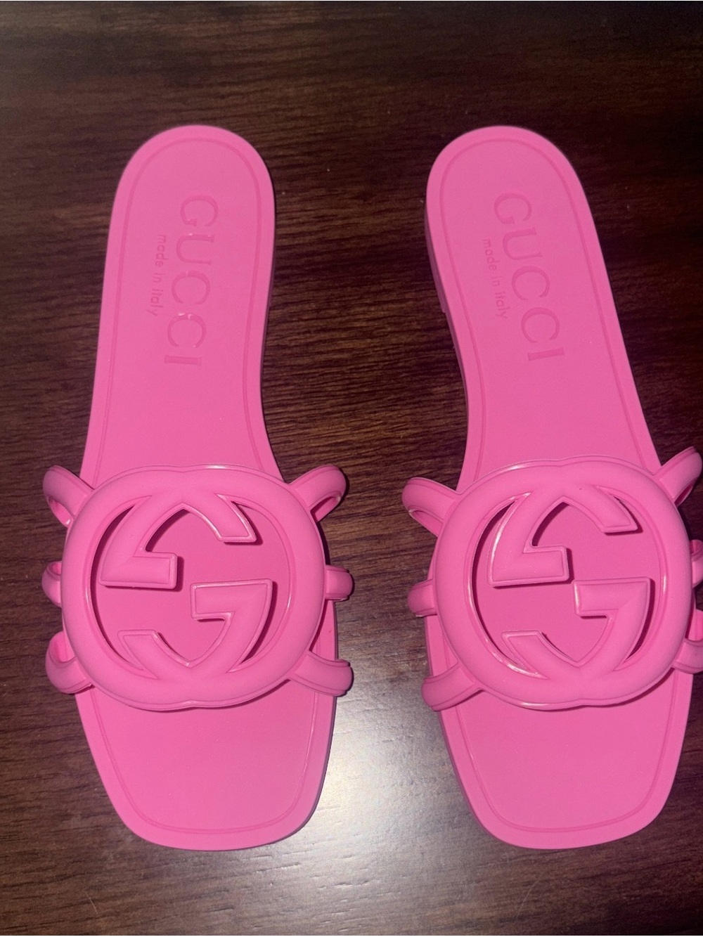 Gucci pink rubber GG logo sandals women